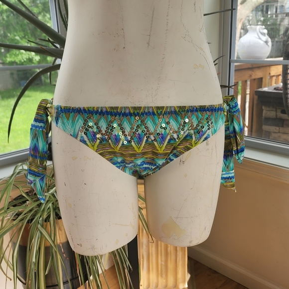 Kenneth Cole Reaction Multi Color Bikini Bottom with Sequins Size M - Picture 4 of 7